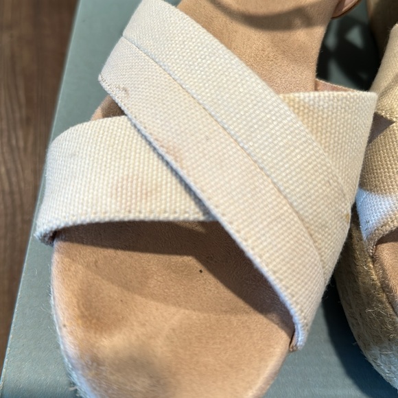 Tom’s Willow Wedge Sandal - Picture 2 of 7